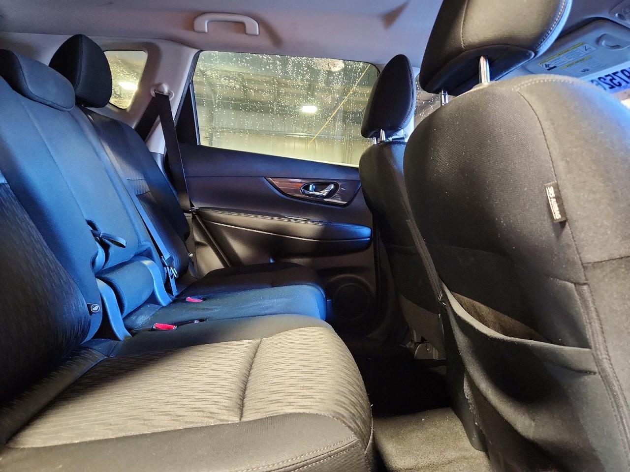 2018 NISSAN ROGUE SV photo 21