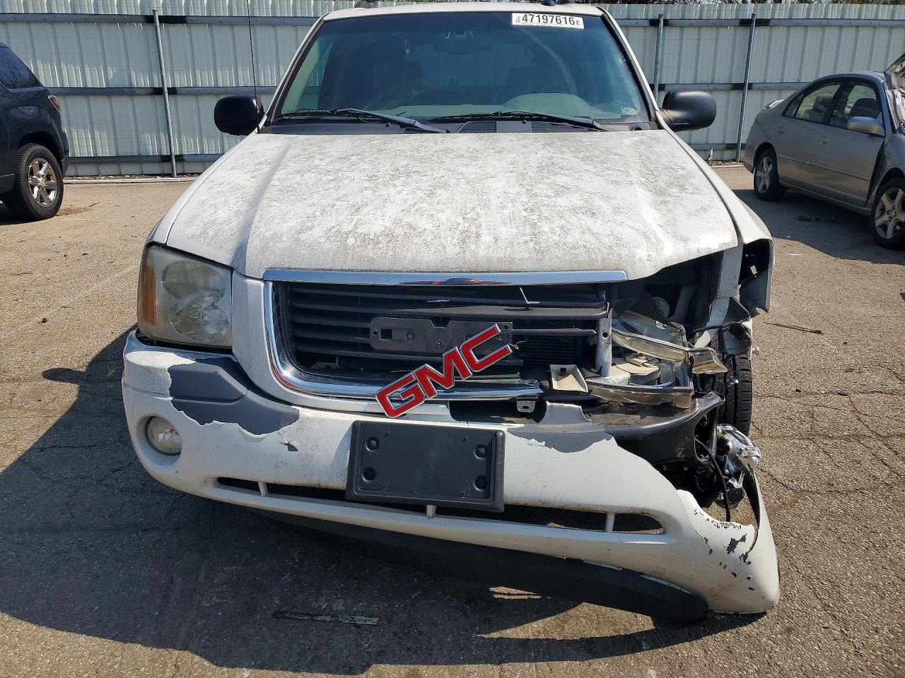 2004 GMC ENVOY photo 5