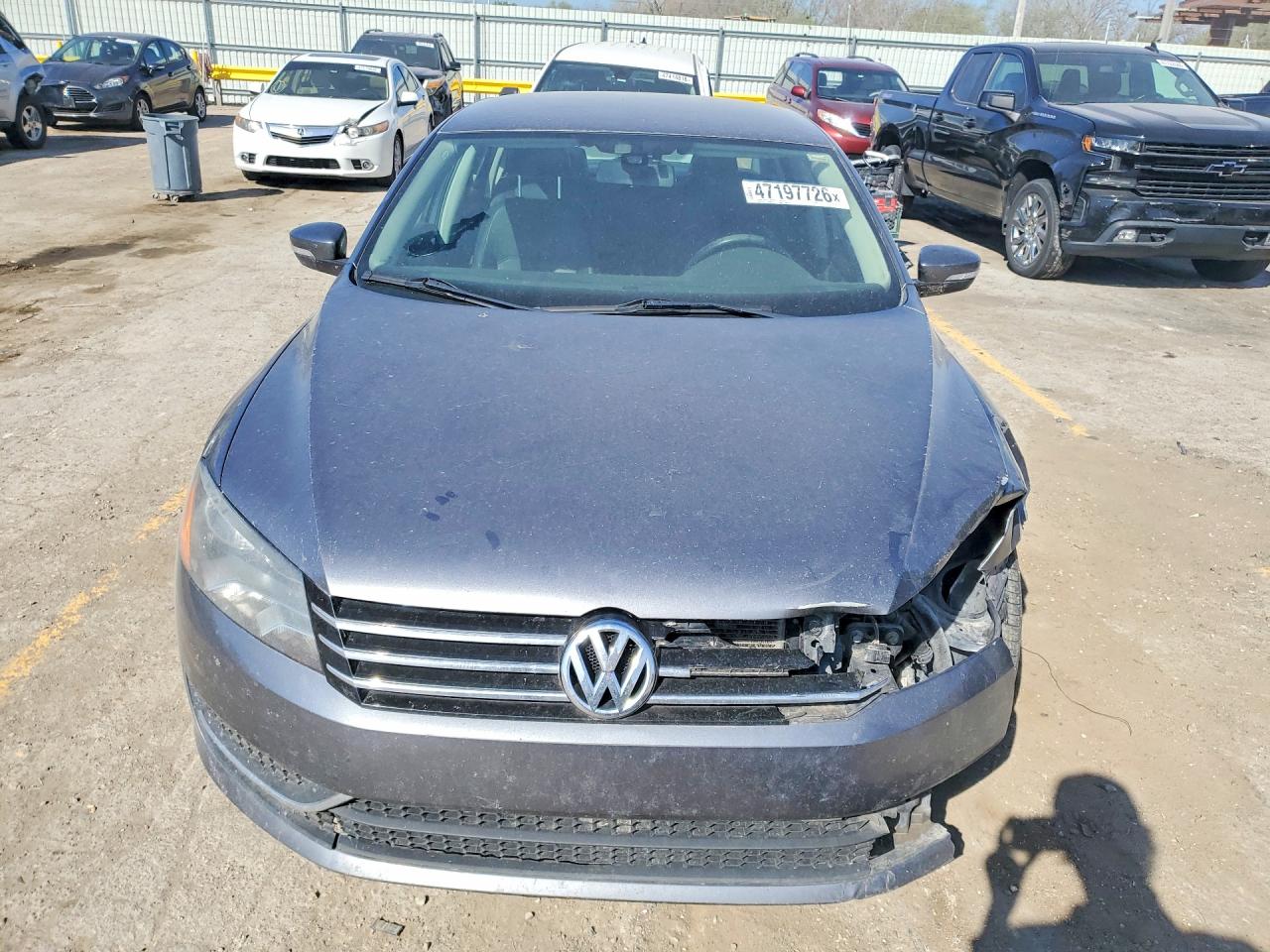 2015 VOLKSWAGEN PASSAT S photo 9