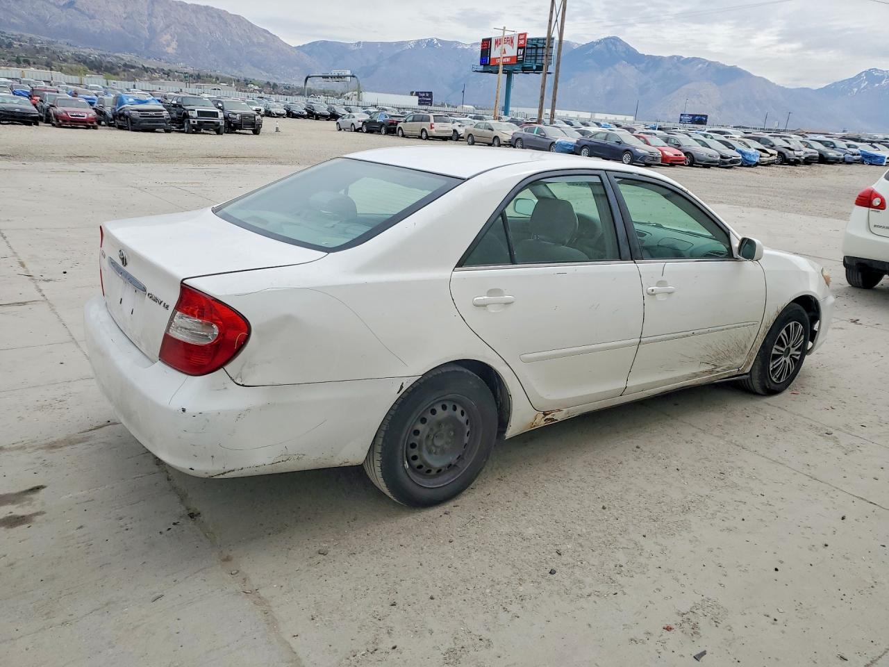 2003 TOYOTA CAMRY LE photo 5