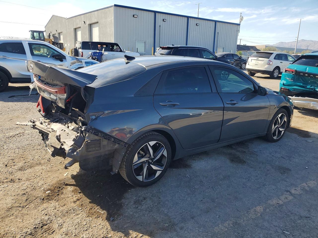 2023 HYUNDAI ELANTRA SEL photo 5