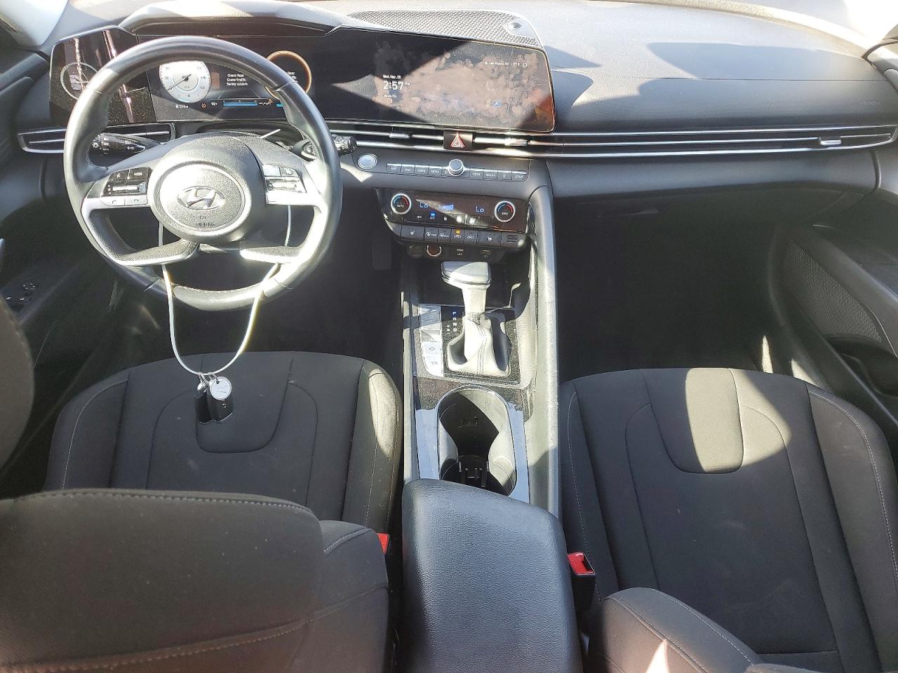 2023 HYUNDAI ELANTRA SEL photo 15