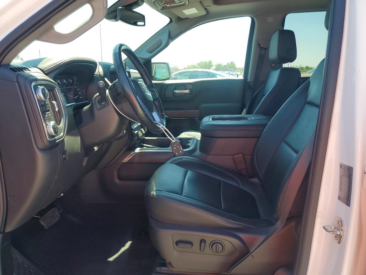 2019 GMC SIERRA K1500 SLT photo 13