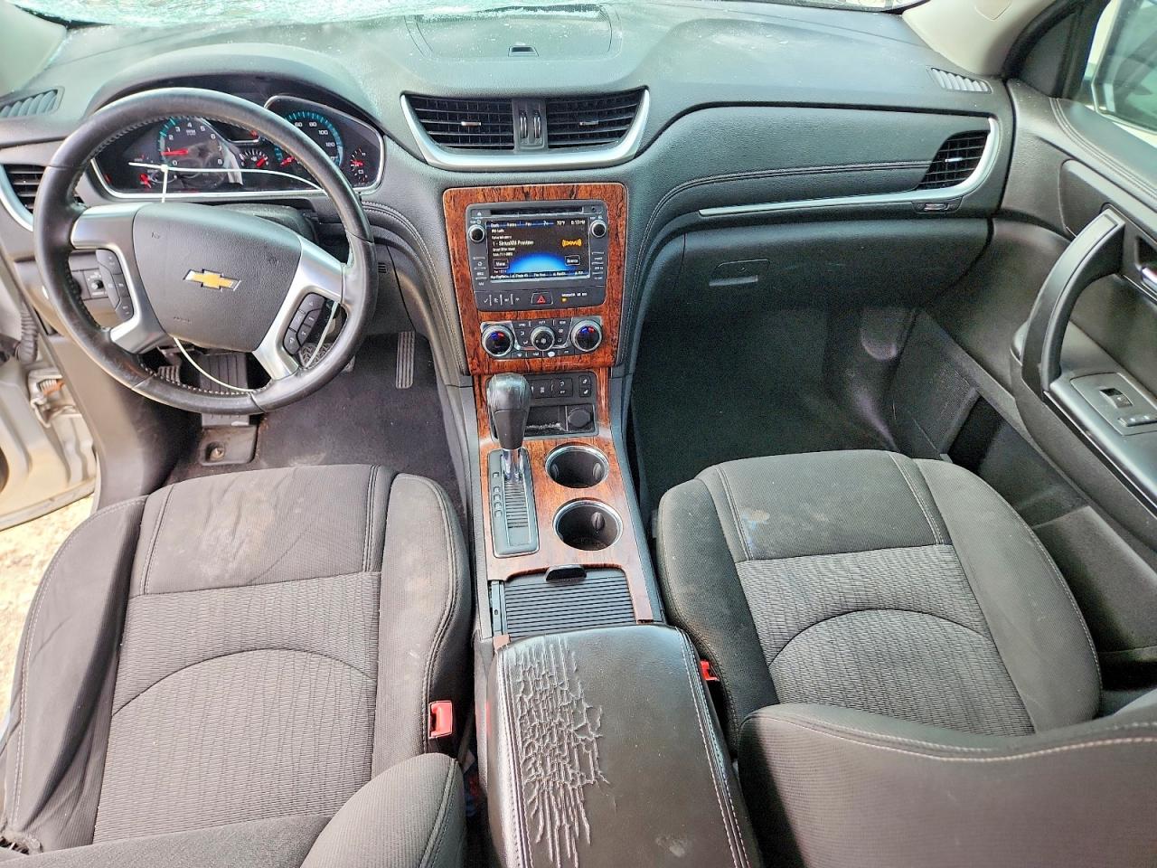 2014 CHEVROLET TRAVERSE LT photo 8