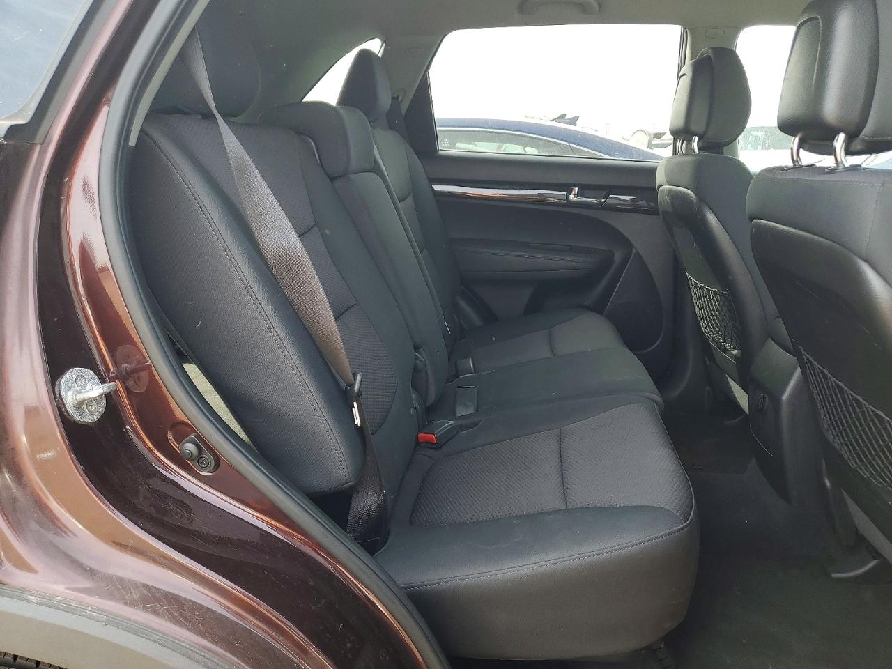 2011 KIA SORENTO LX photo 21