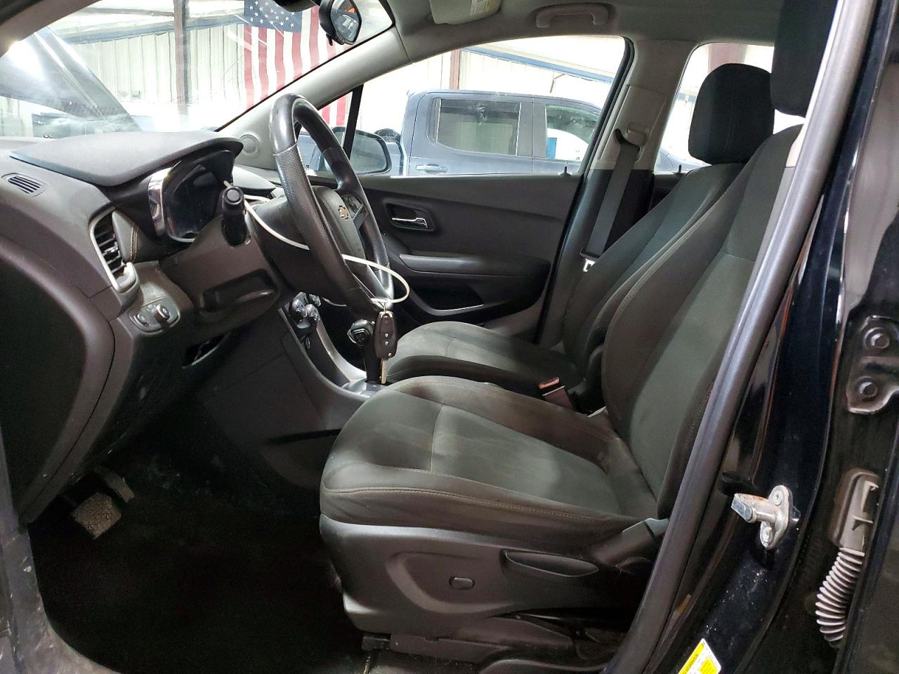 2019 CHEVROLET TRAX LS photo 13