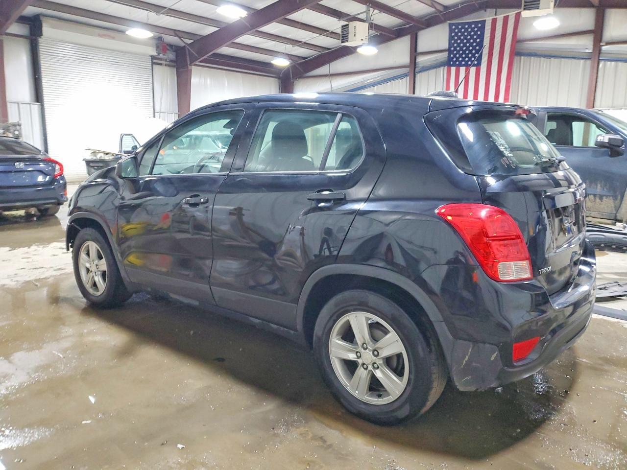 2019 CHEVROLET TRAX LS photo 3