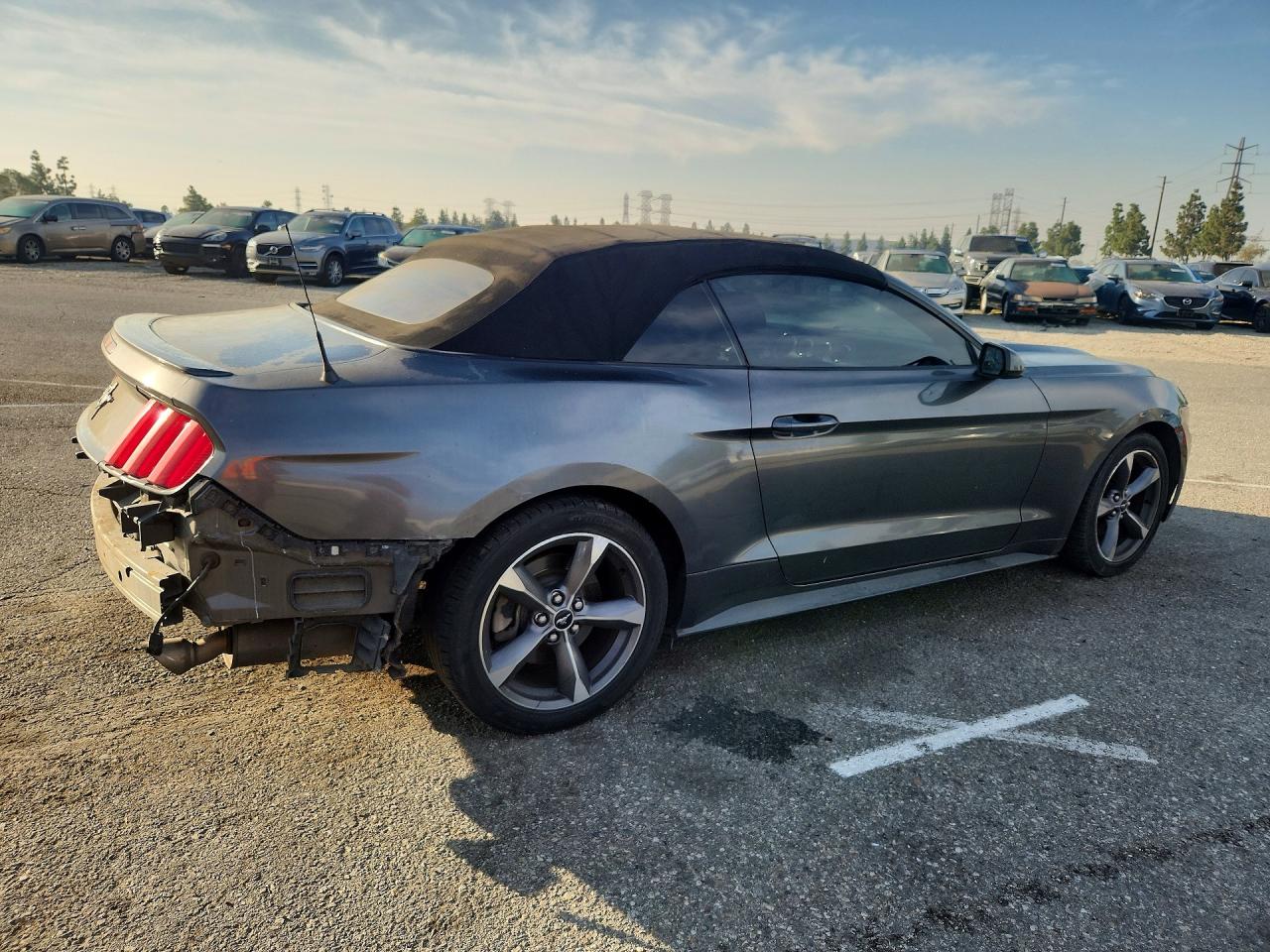 2015 FORD MUSTANG photo 5