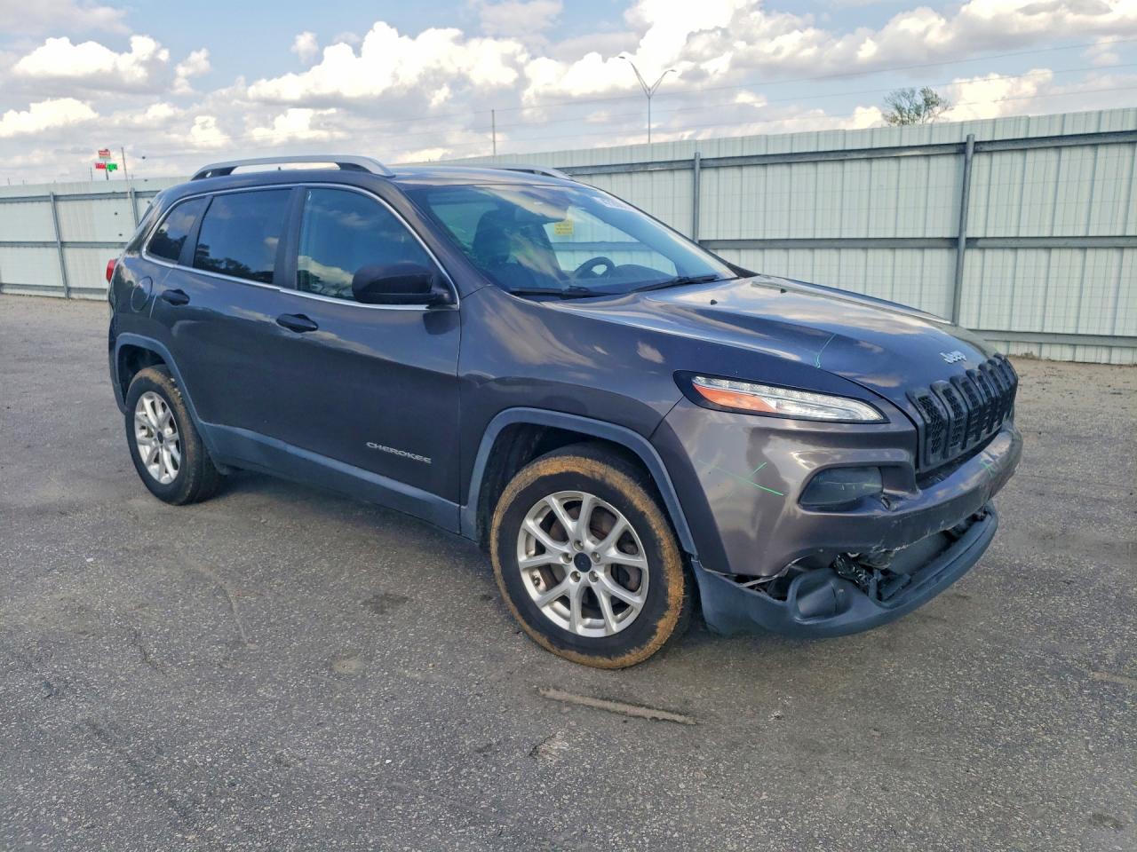 2017 JEEP CHEROKEE LATITUDE photo 7