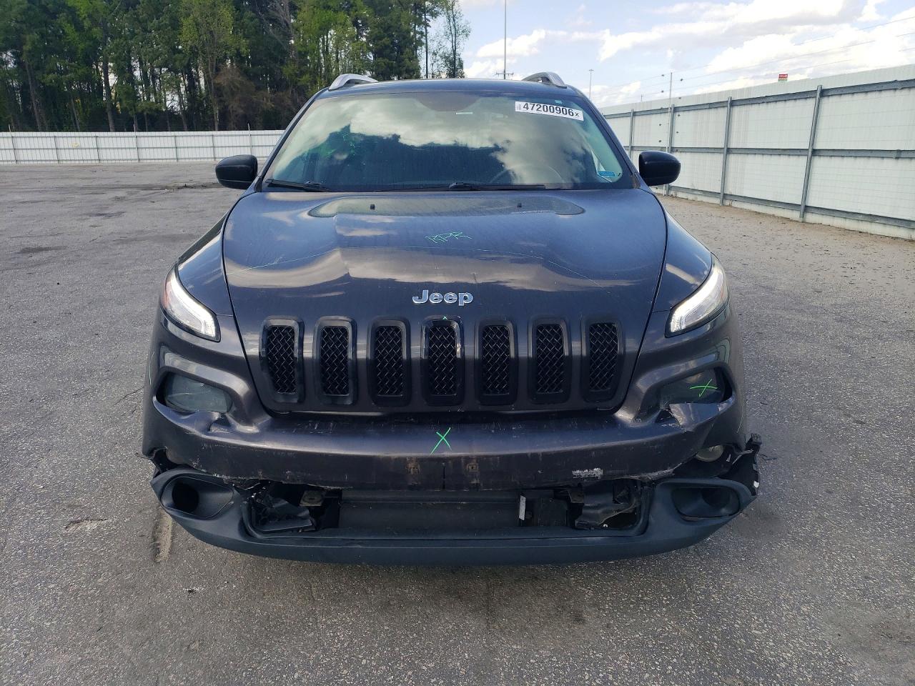 2017 JEEP CHEROKEE LATITUDE photo 9