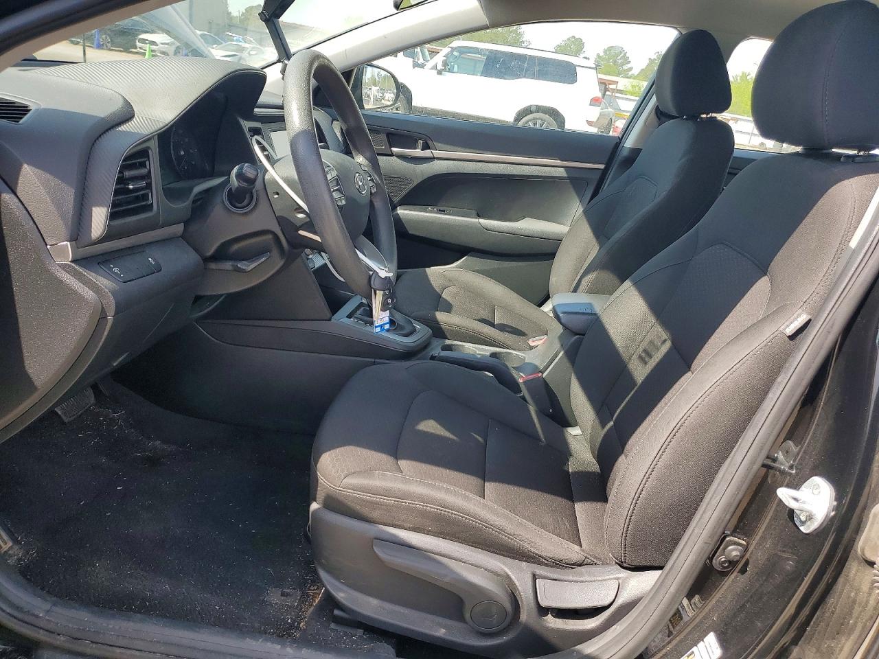 2019 HYUNDAI ELANTRA SE photo 13