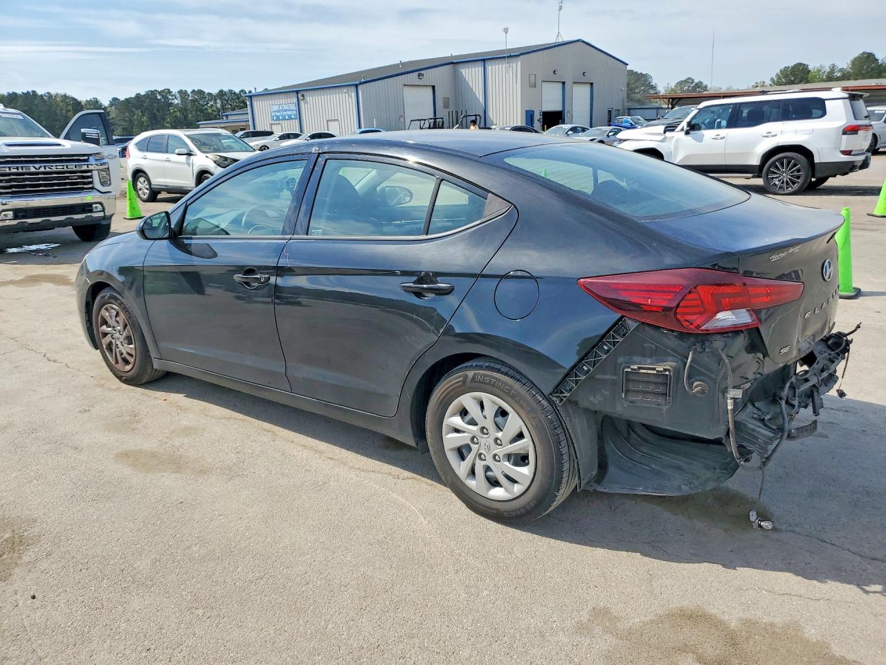 2019 HYUNDAI ELANTRA SE photo 3