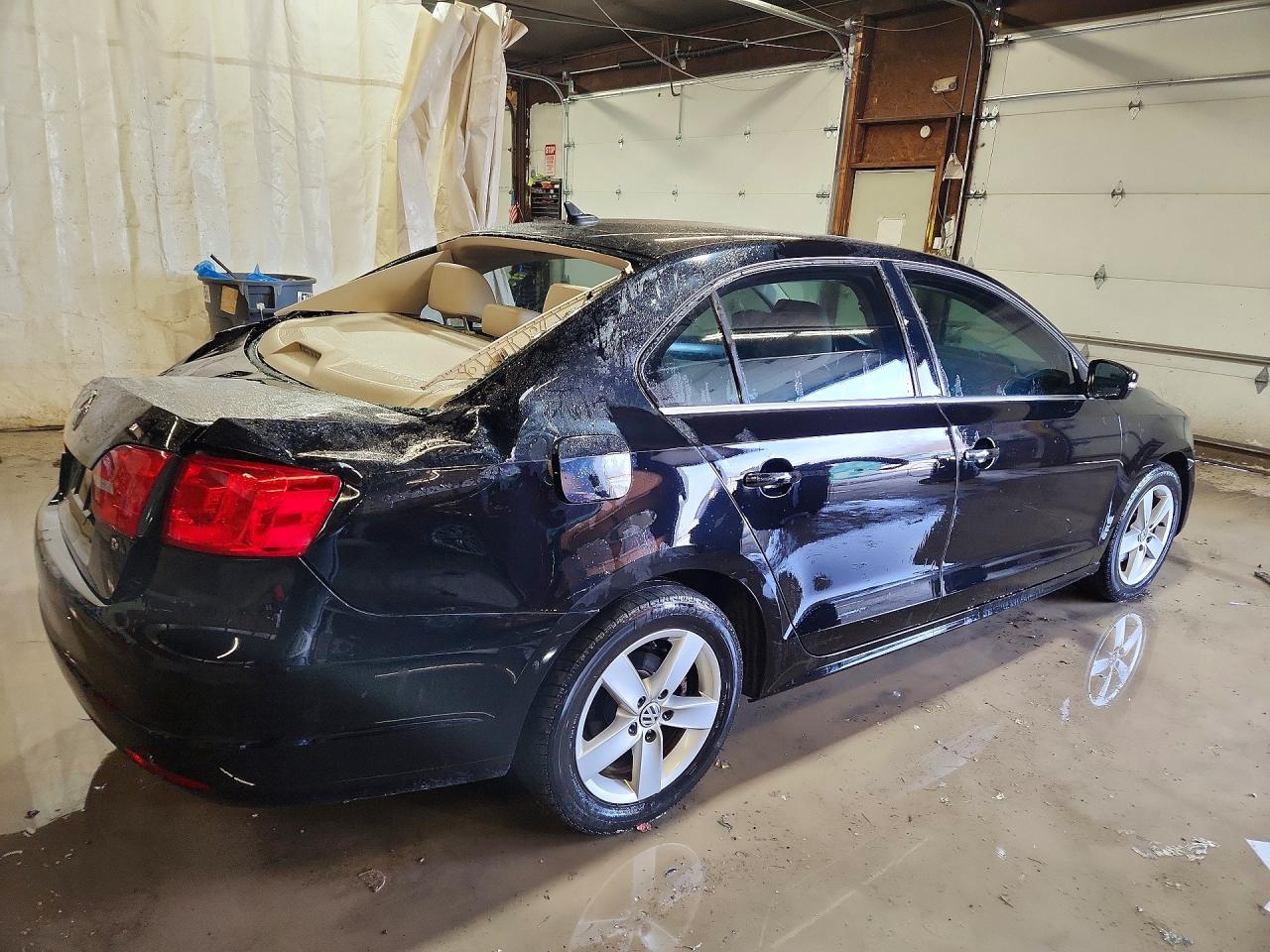 2013 VOLKSWAGEN JETTA TDI photo 5