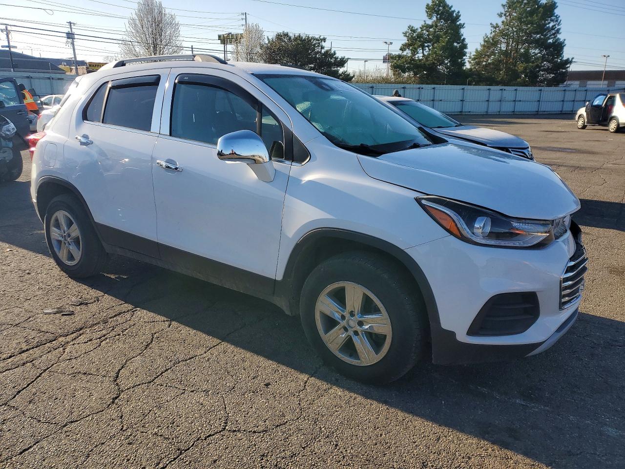 2017 CHEVROLET TRAX 1LT photo 7