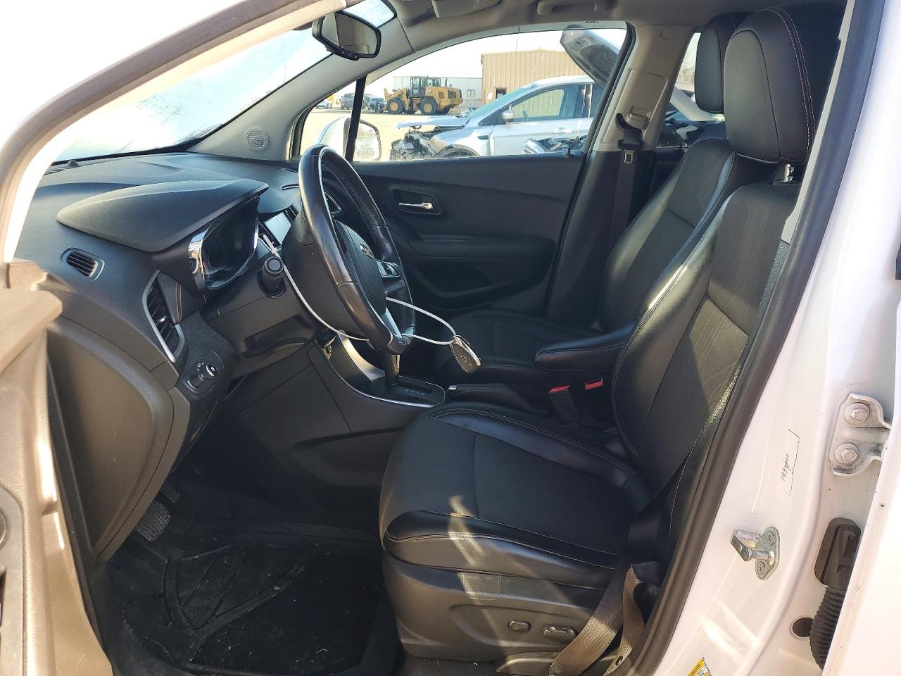 2017 CHEVROLET TRAX 1LT photo 13