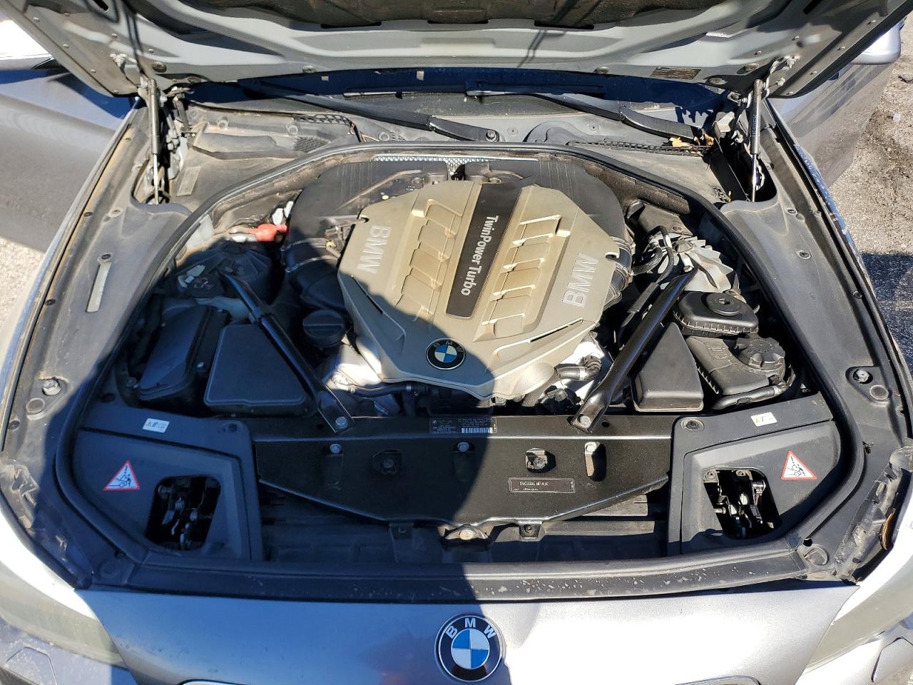 2011 BMW 550 I photo 11