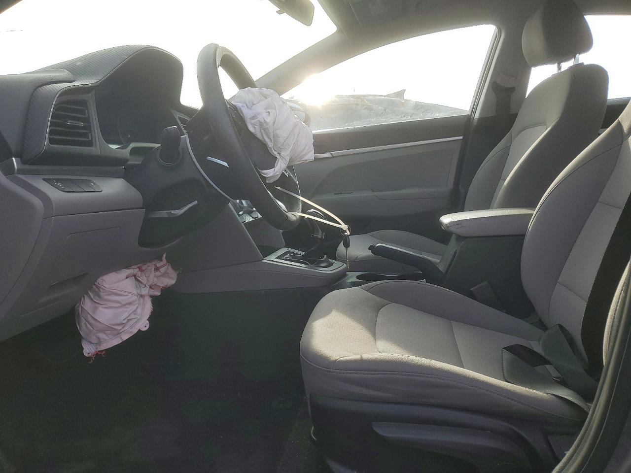 2019 HYUNDAI ELANTRA SE photo 13