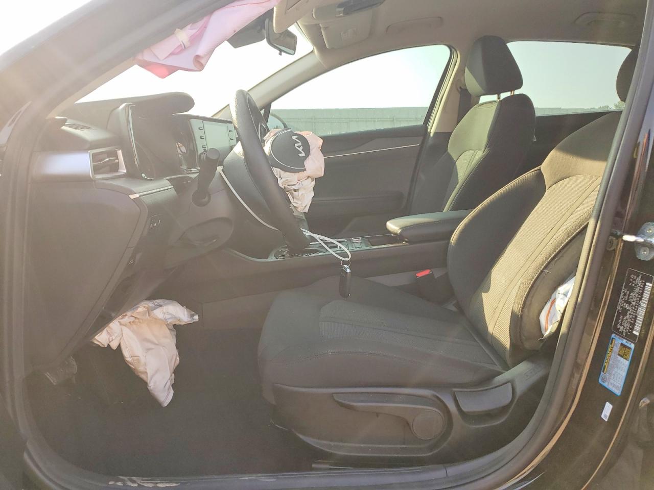 2023 KIA K5 LXS photo 13