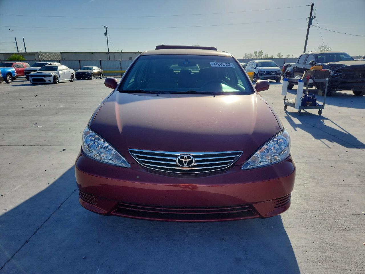 2005 TOYOTA CAMRY photo 13