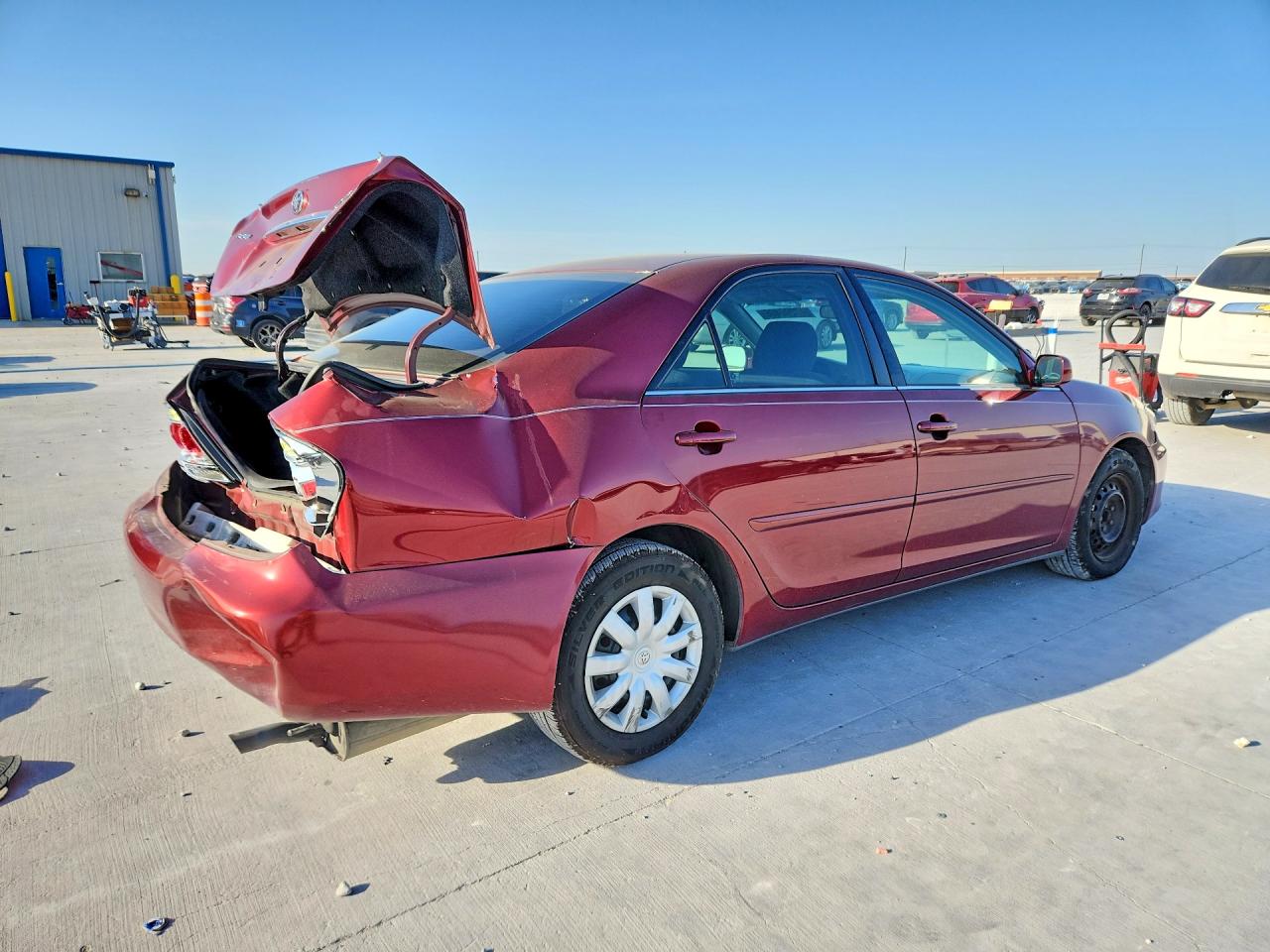 2005 TOYOTA CAMRY photo 7
