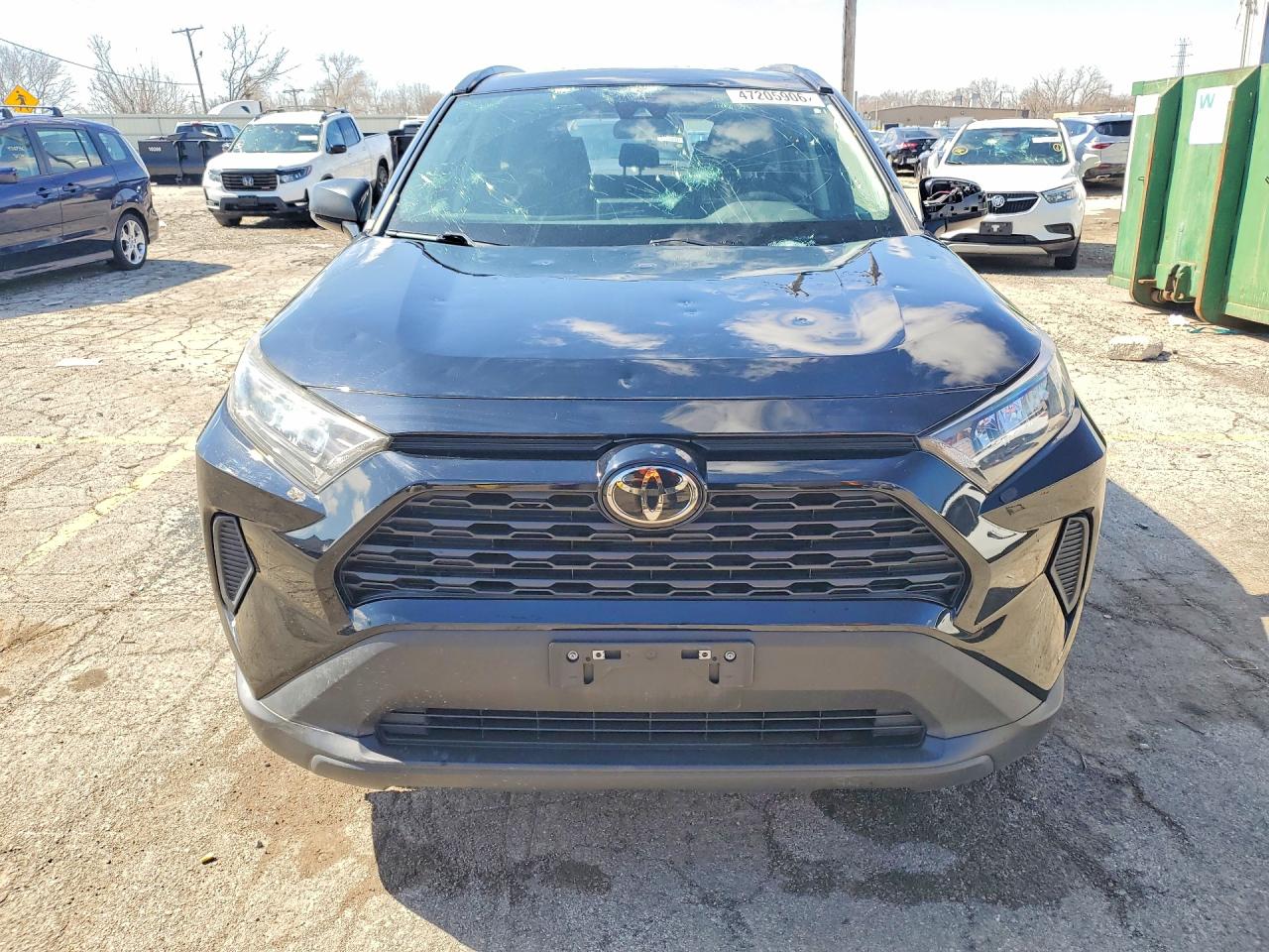 2021 TOYOTA RAV4 LE photo 5