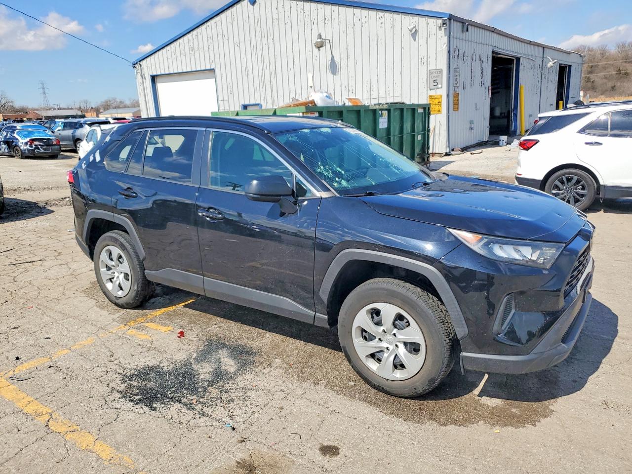2021 TOYOTA RAV4 LE photo 4