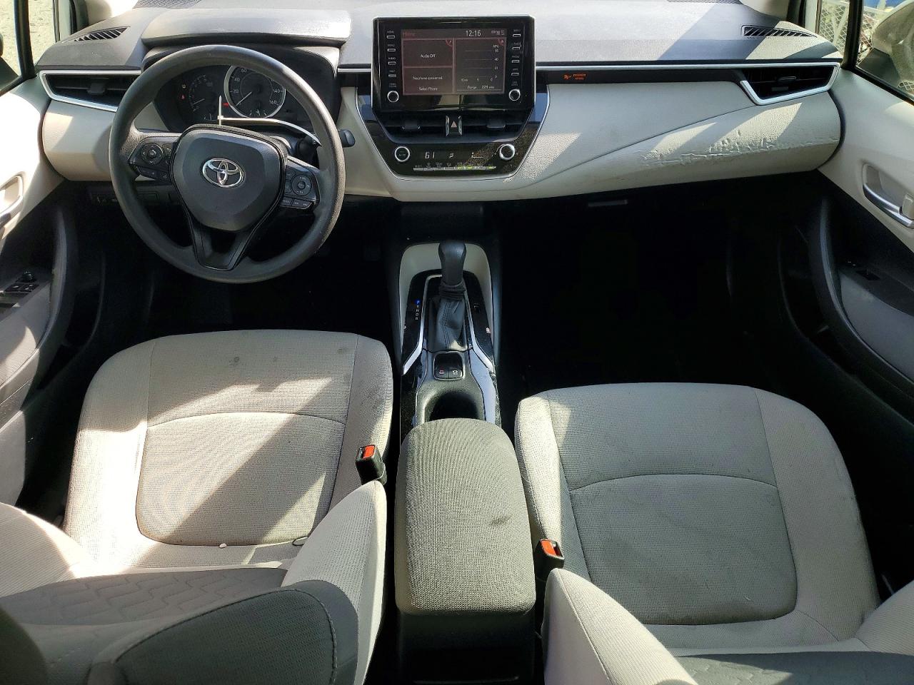 2020 TOYOTA COROLLA LE photo 8