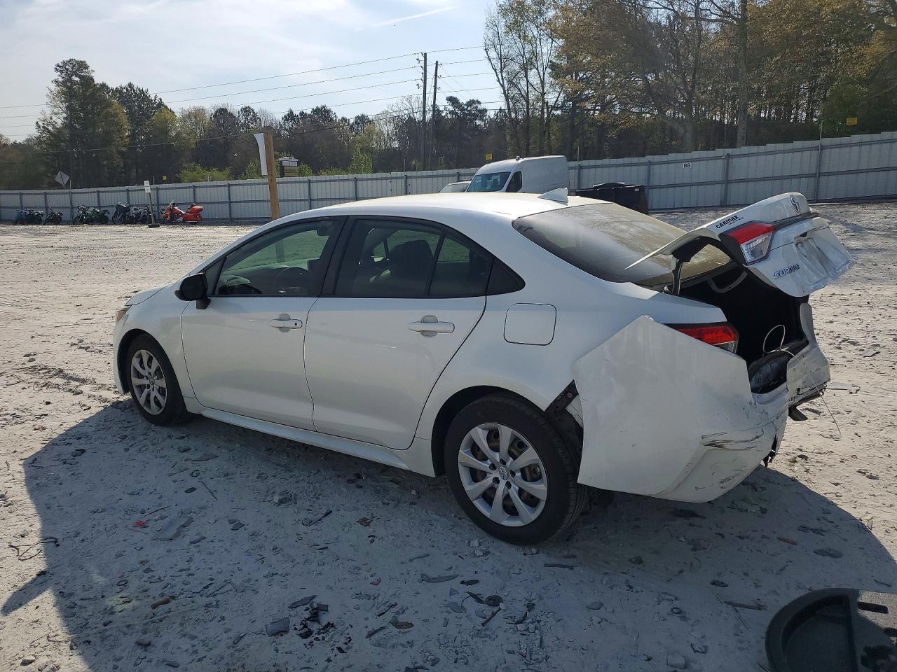 2020 TOYOTA COROLLA LE photo 2