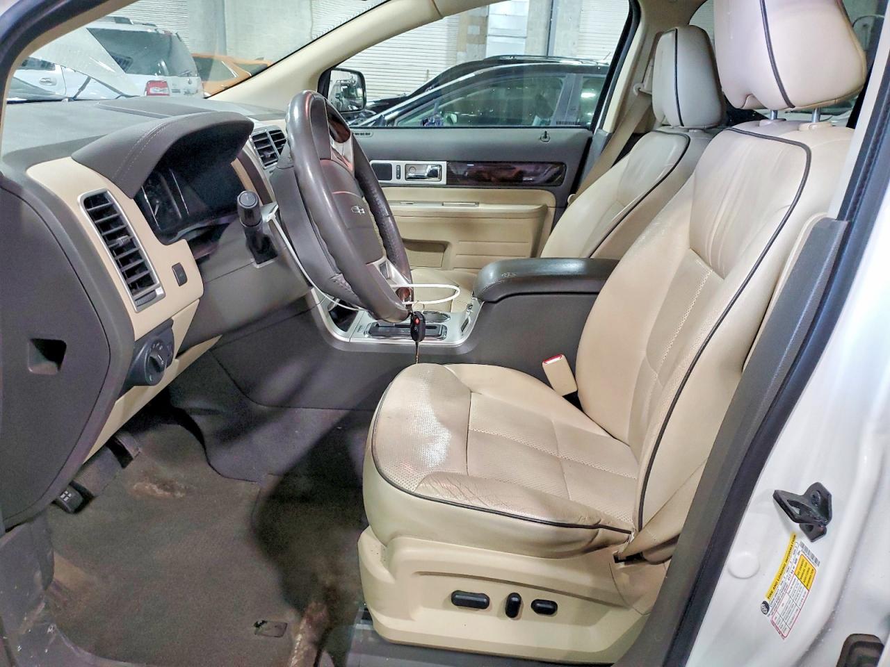 2010 LINCOLN MKX photo 19