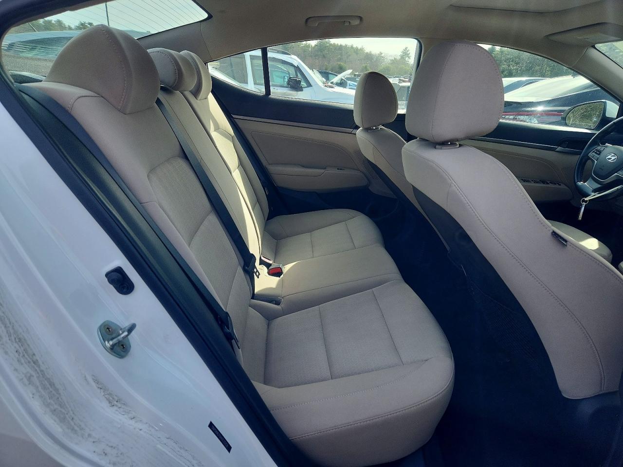 2017 HYUNDAI ELANTRA VALUE EDITION photo 10