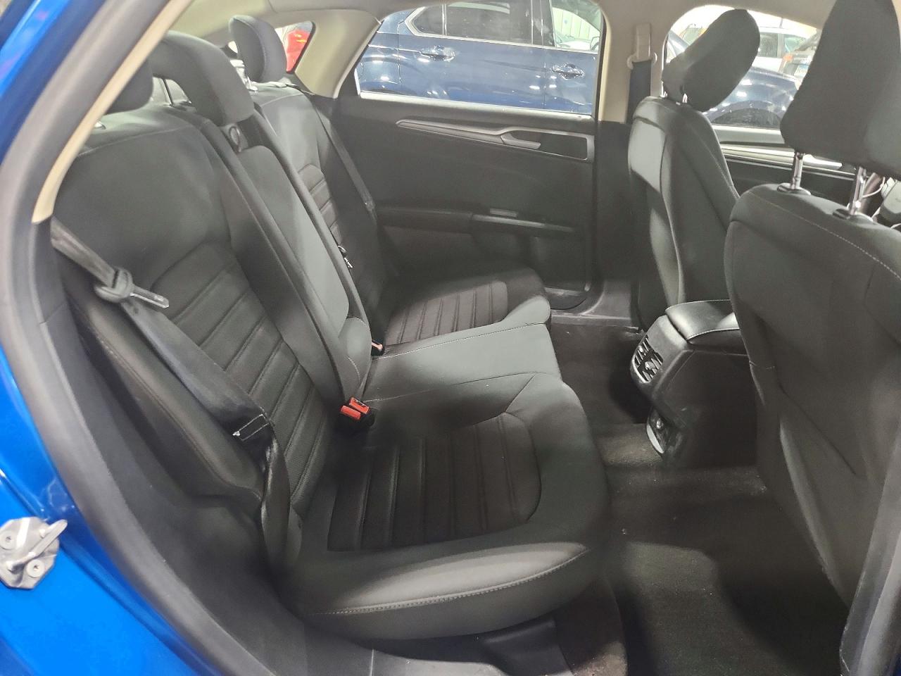 2020 FORD FUSION SE photo 19