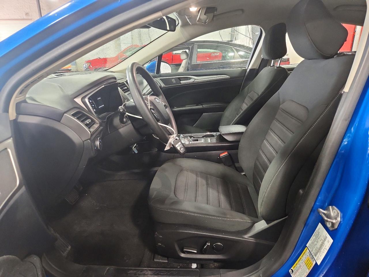 2020 FORD FUSION SE photo 13