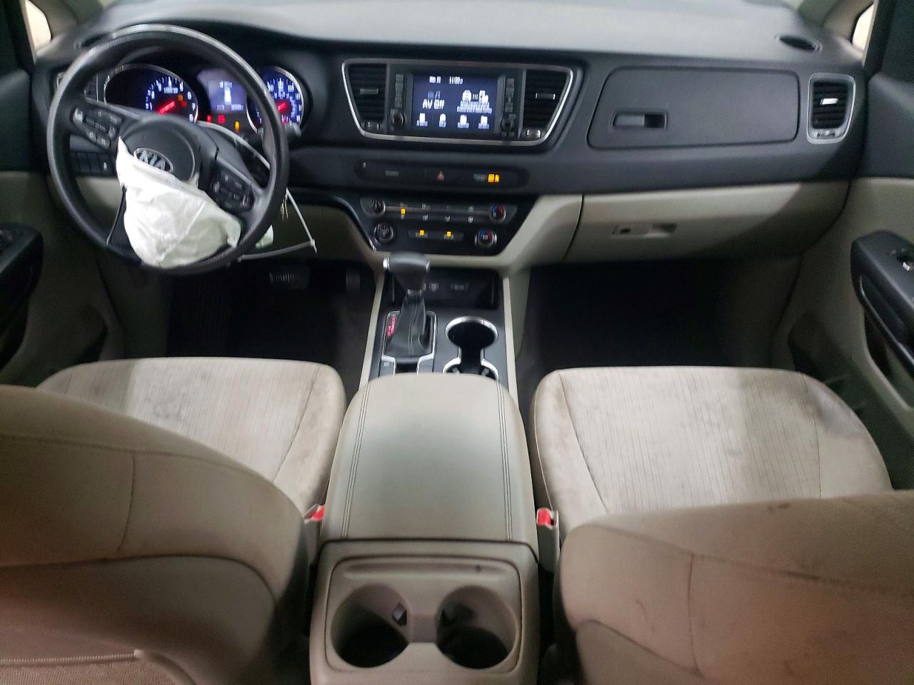 2019 KIA SEDONA LX photo 8