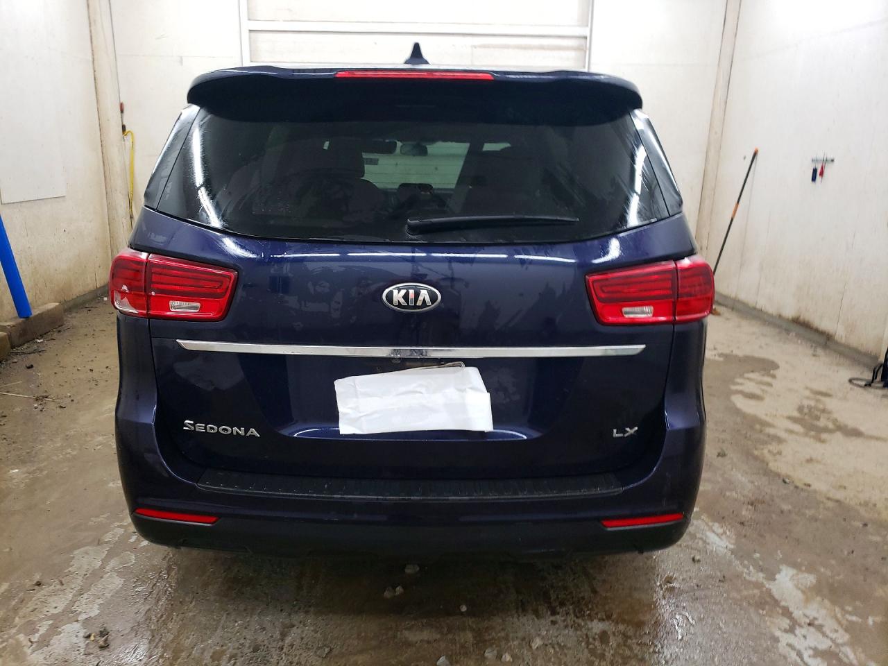 2019 KIA SEDONA LX photo 6