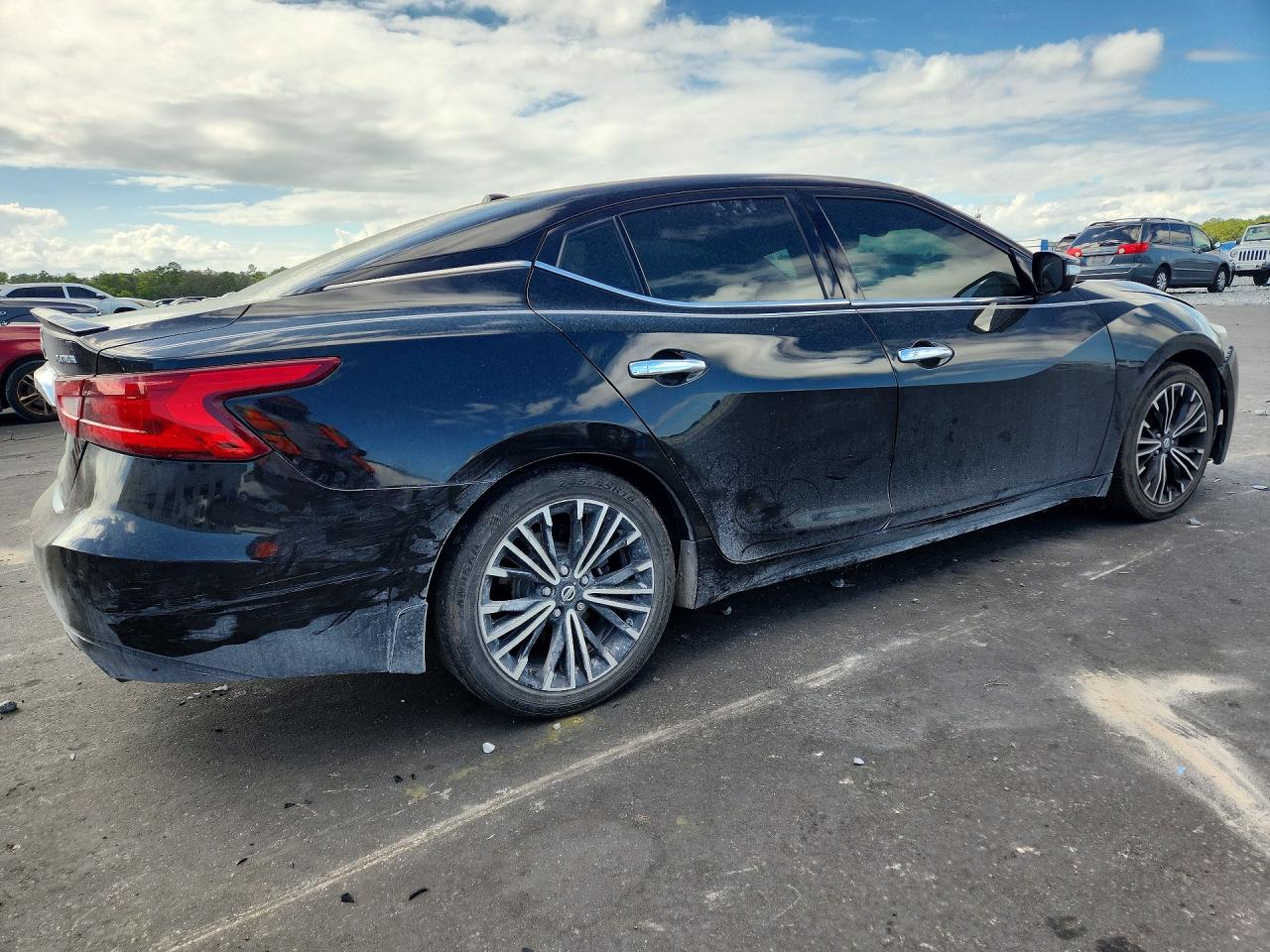 2017 NISSAN MAXIMA PLATINUM photo 5
