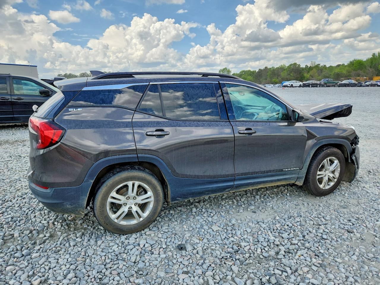2019 GMC TERRAIN SLE photo 3