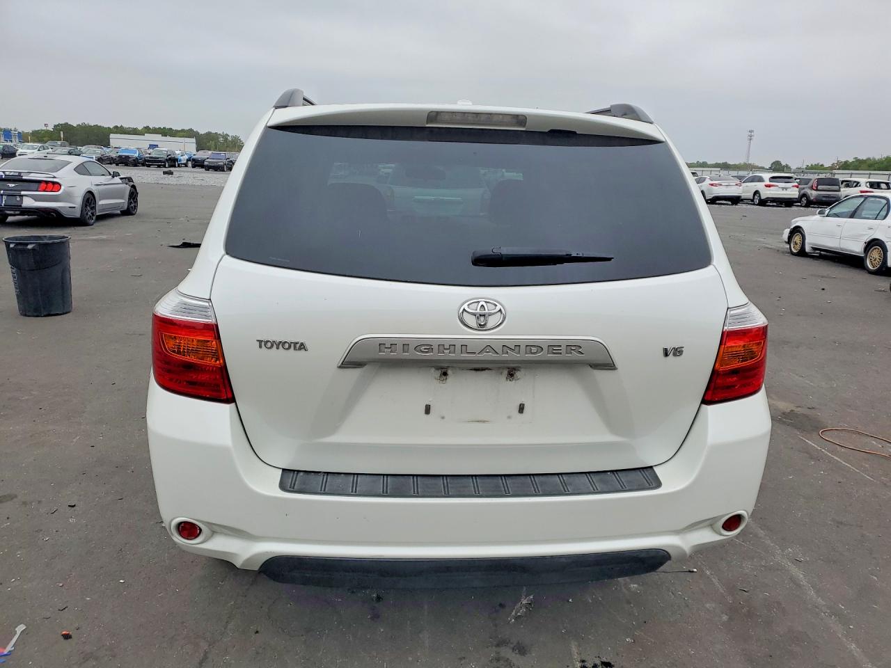 2009 TOYOTA HIGHLANDER BASE photo 16
