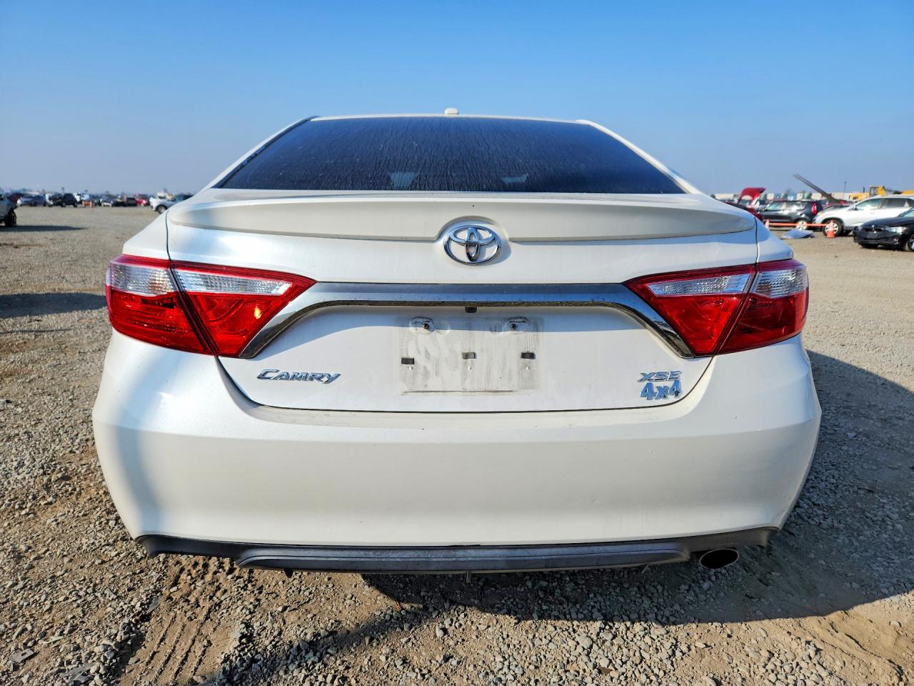2015 TOYOTA CAMRY XSE photo 16
