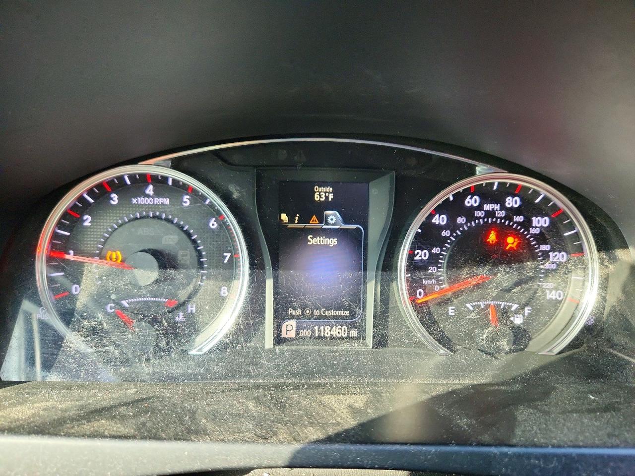 2015 TOYOTA CAMRY XSE photo 25