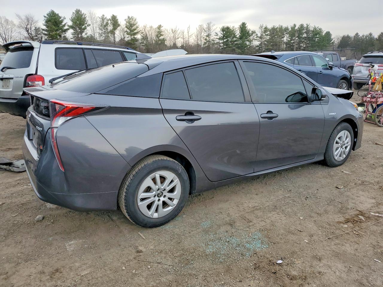 2017 TOYOTA PRIUS TWO photo 3