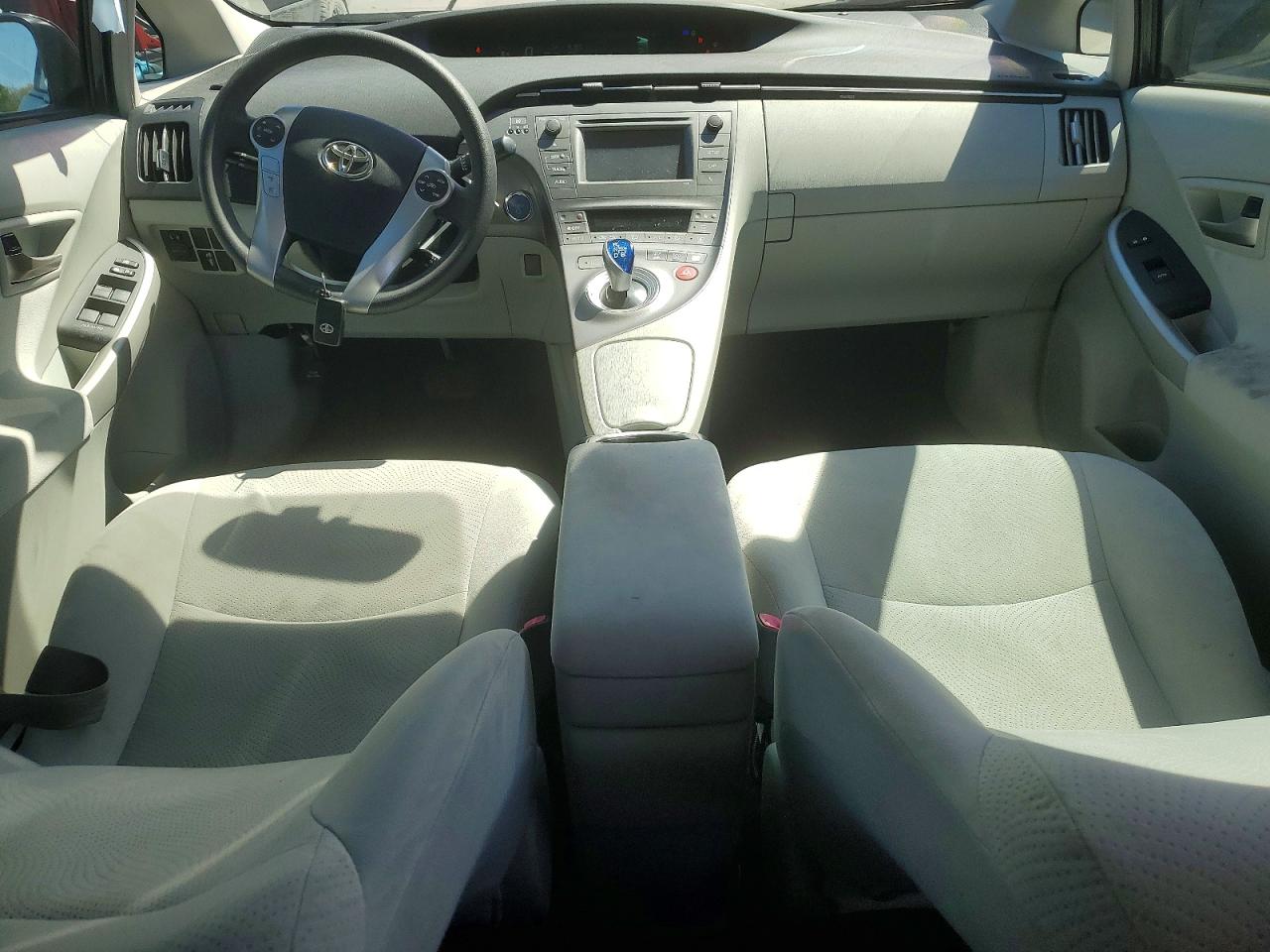 2012 TOYOTA PRIUS TWO photo 15