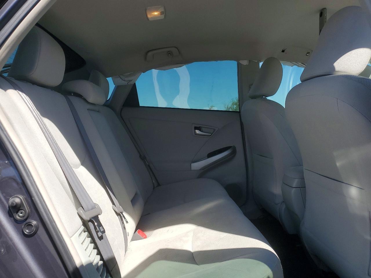 2012 TOYOTA PRIUS TWO photo 19