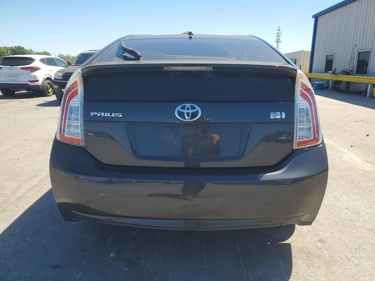 2012 TOYOTA PRIUS TWO photo 11