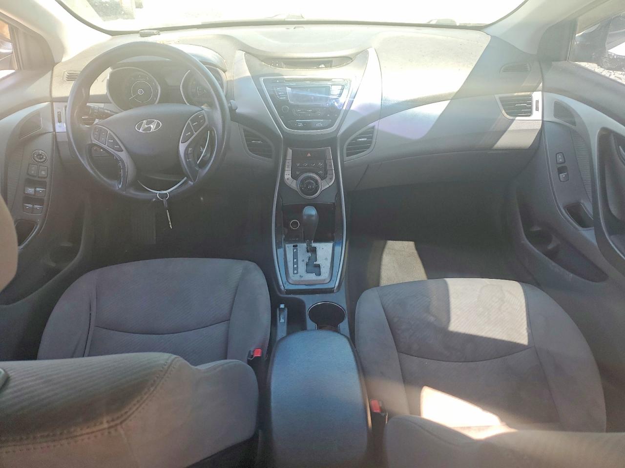 2013 HYUNDAI ELANTRA GLS photo 8