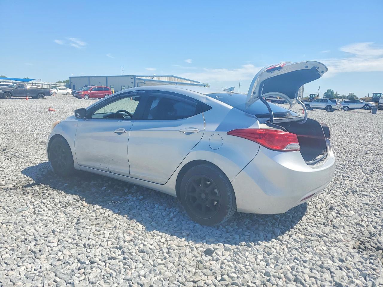 2013 HYUNDAI ELANTRA GLS photo 2