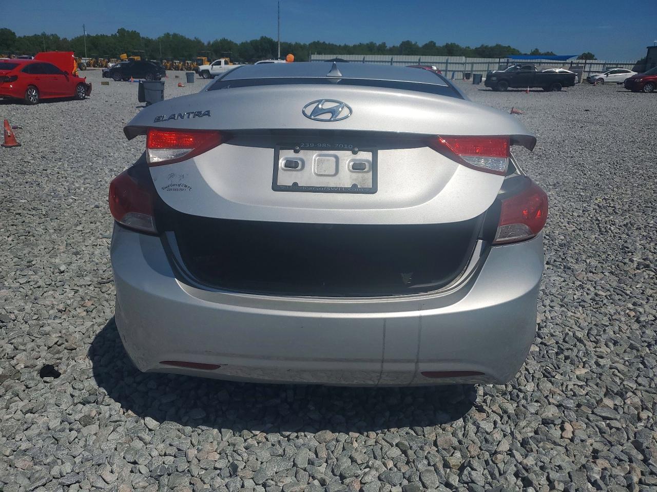 2013 HYUNDAI ELANTRA GLS photo 6