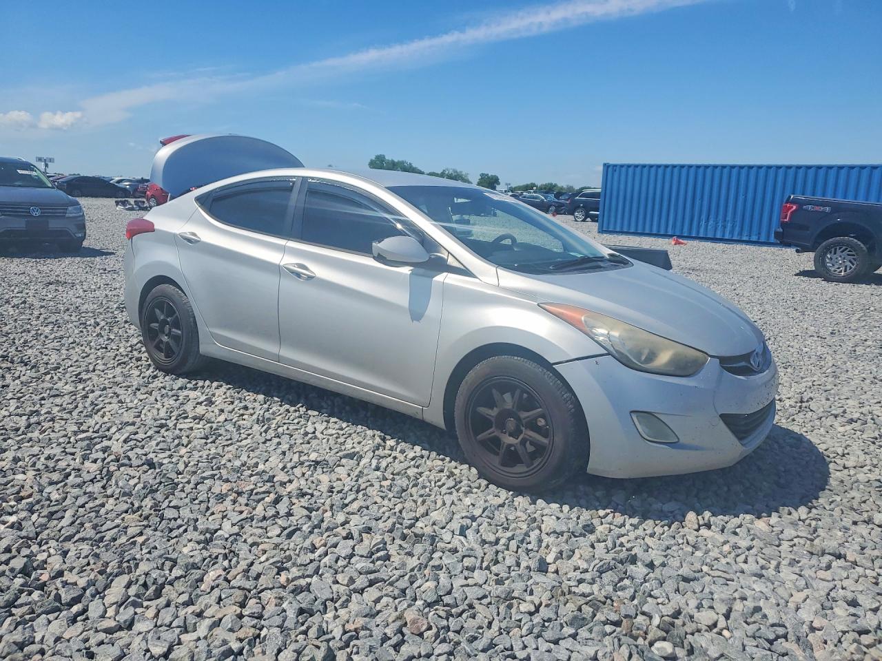 2013 HYUNDAI ELANTRA GLS photo 4