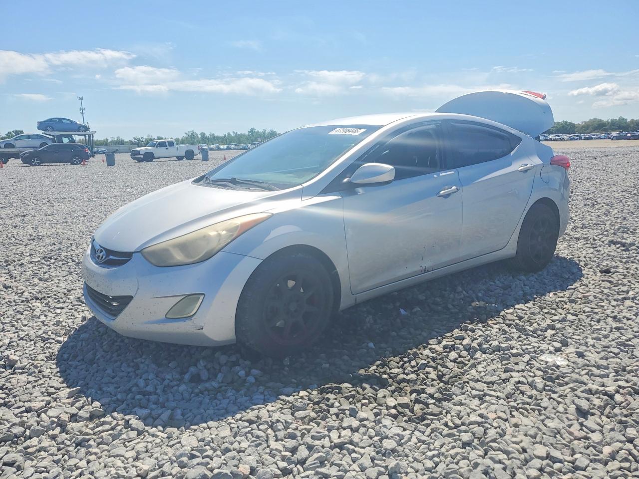 2013 HYUNDAI ELANTRA
