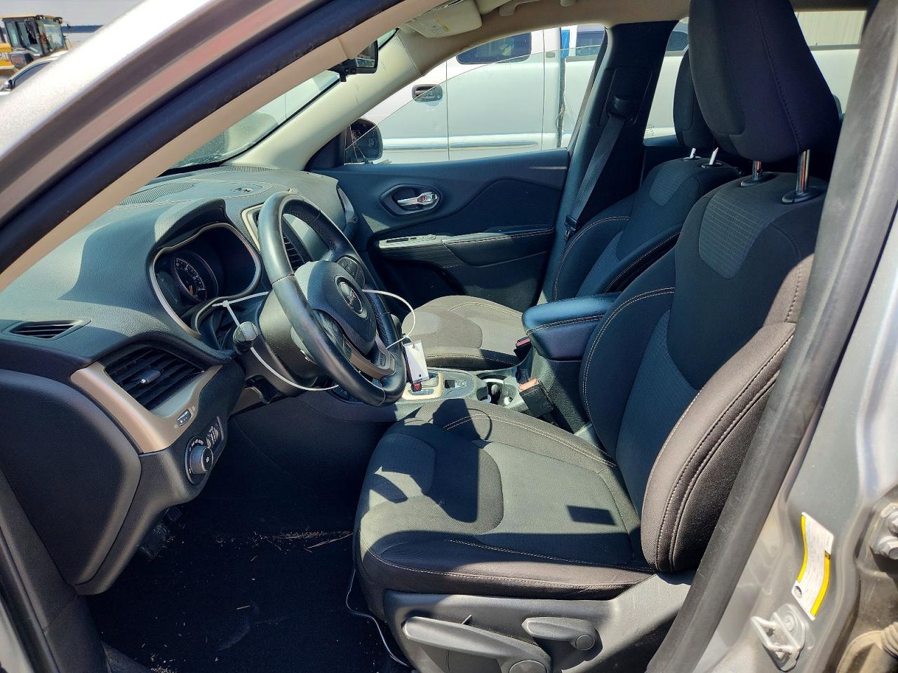 2015 JEEP CHEROKEE LATITUDE photo 7