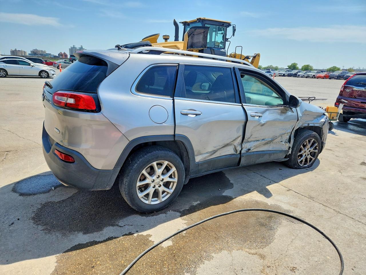 2015 JEEP CHEROKEE LATITUDE photo 3
